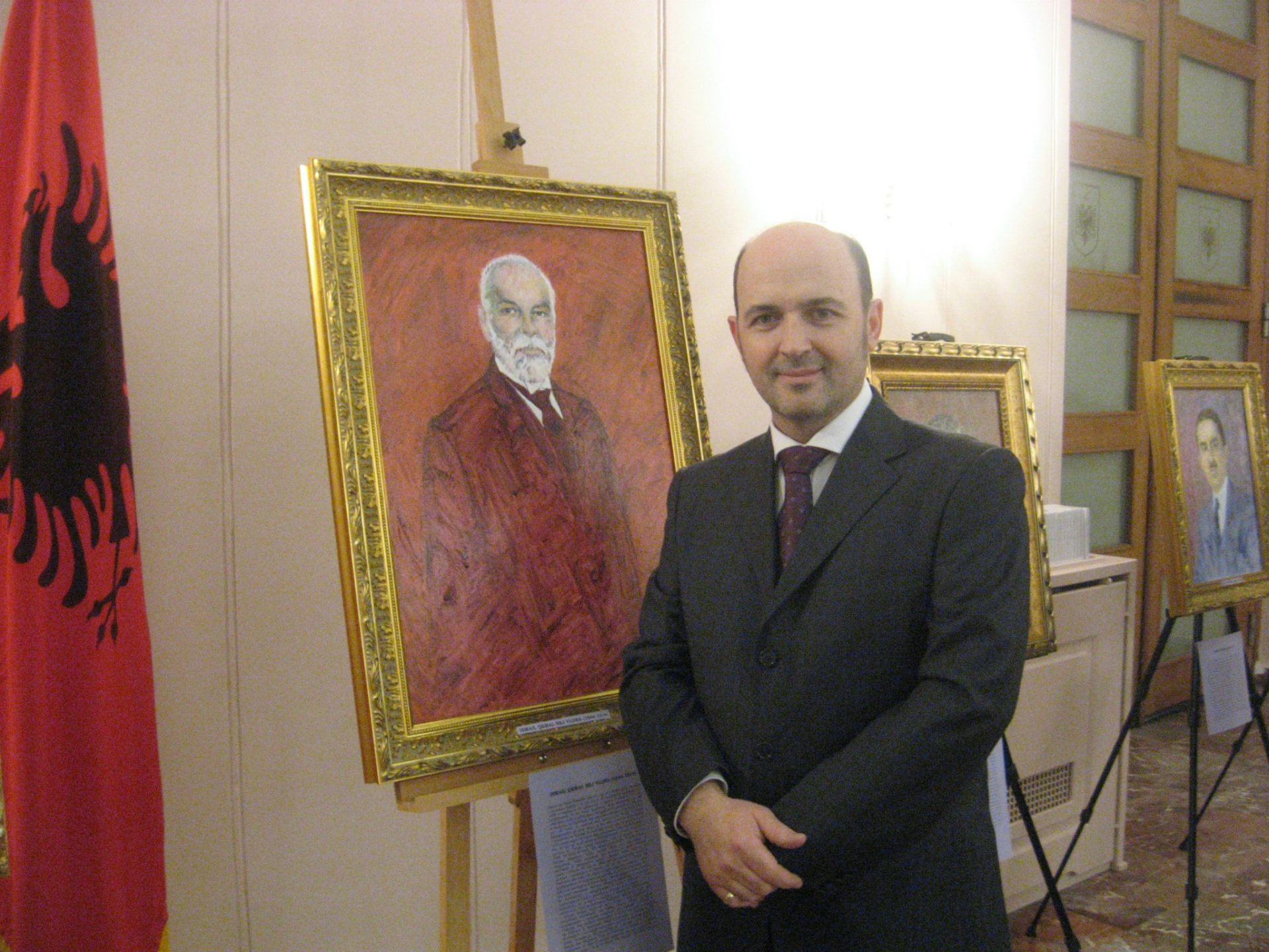 Darling Vlora, Ismail Qemali