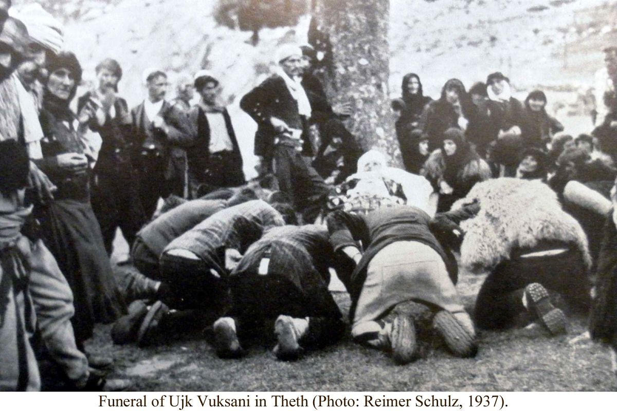 Gjama e Burrave Funerale di Ujk Vuksani a Theth (Foto di Reimer Schulz, 1937) 1