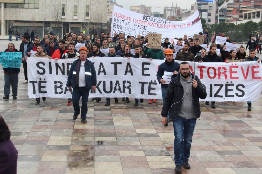 La protesta dei minatori di Bulqizë a Tirana