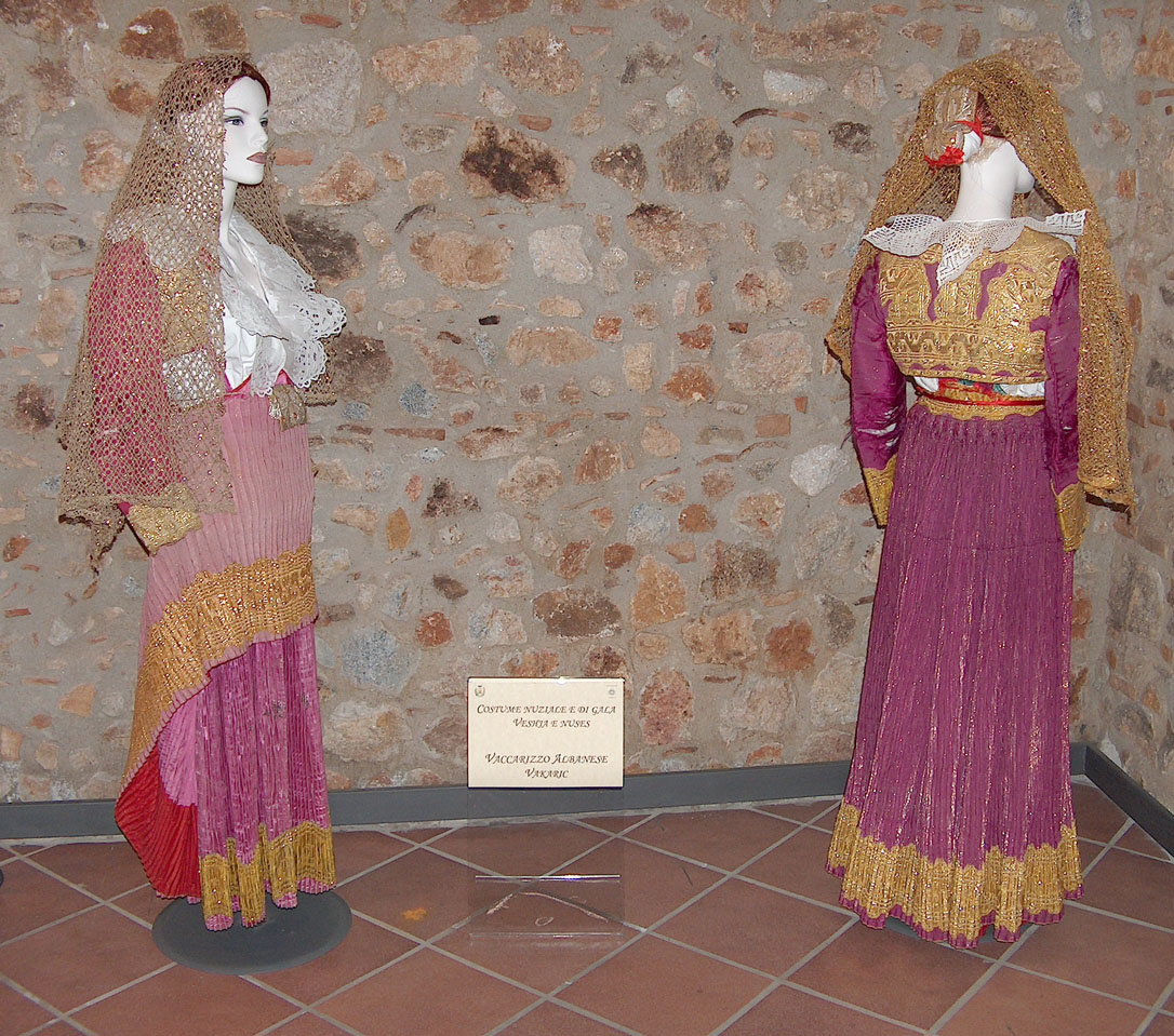La tradizione arbëreshe narrata attraverso i costumi tradizionali